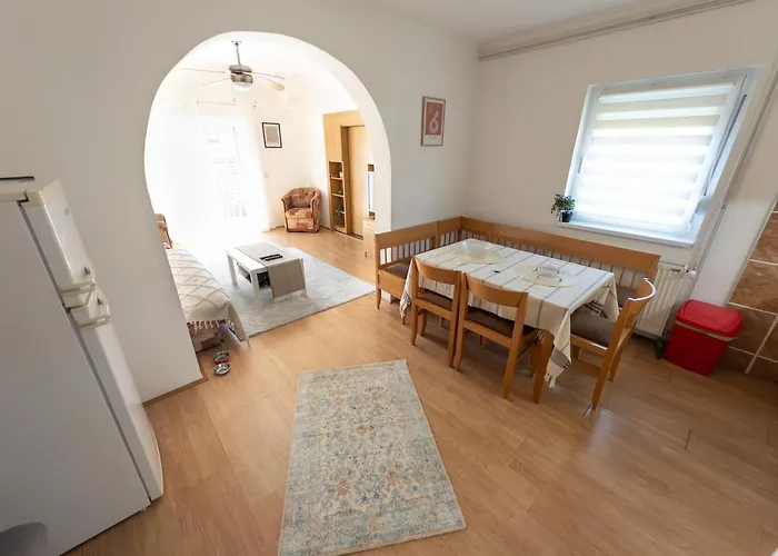 Mila Bregovi - Prostrani 아파트